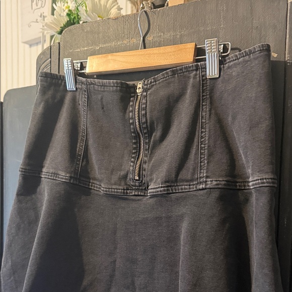 We The Free Highlands Forest Black Denim Skirt - Picture 10 of 16